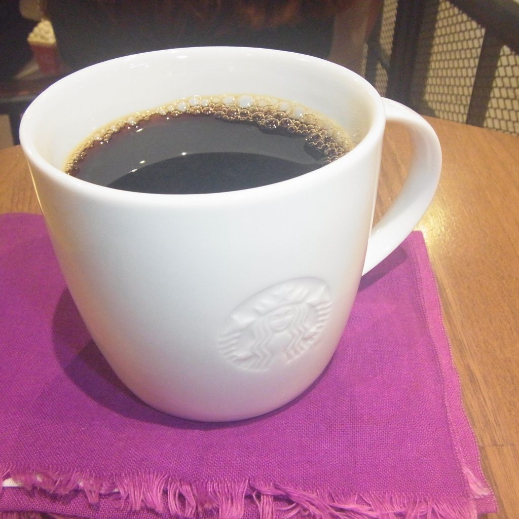 スタバでコーヒー